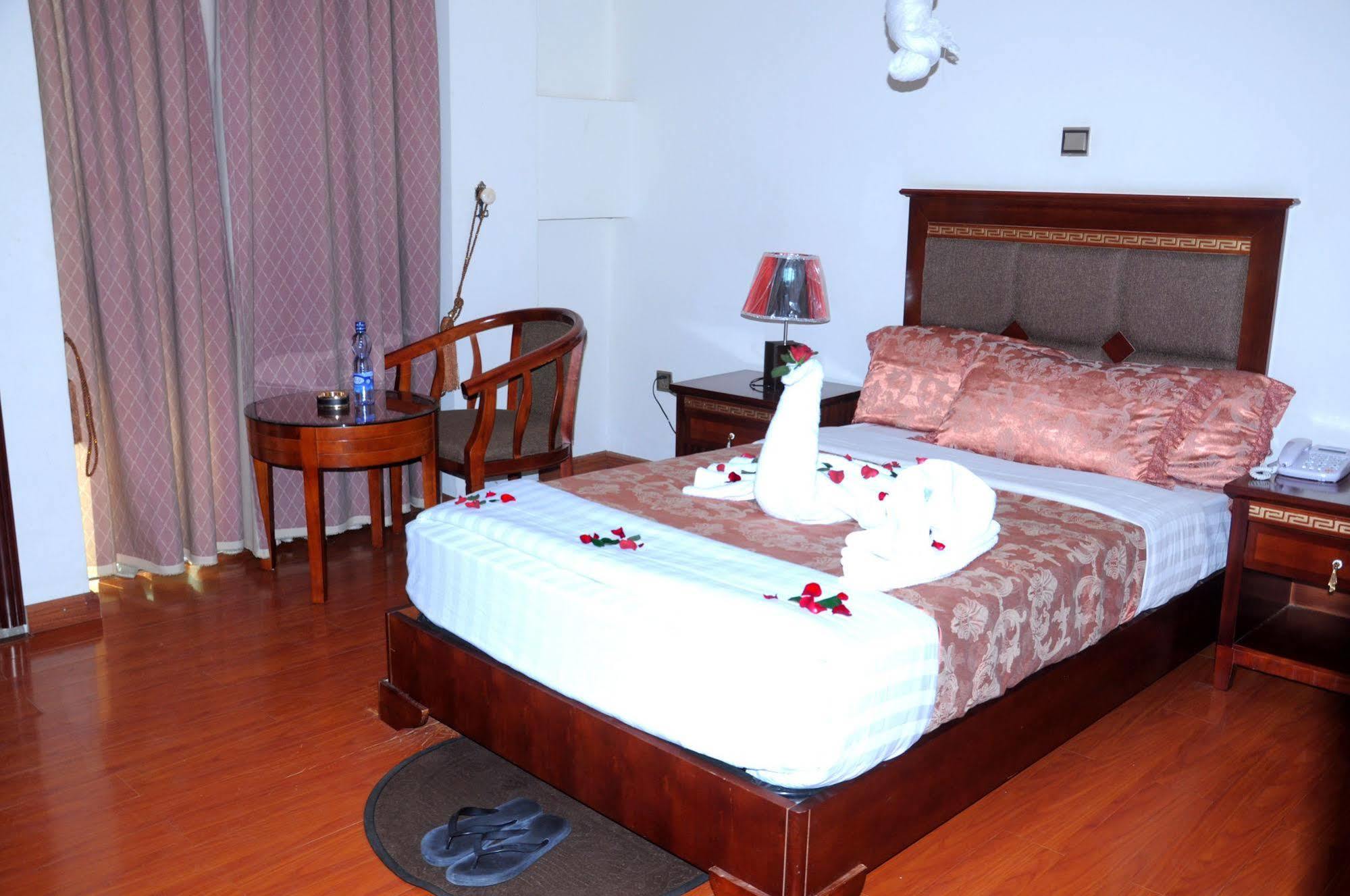 Addis Amba Hotel Bahir Dar Exteriör bild