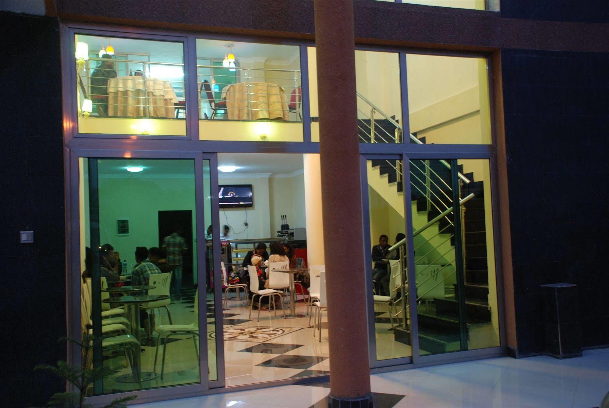 Addis Amba Hotel Bahir Dar Exteriör bild